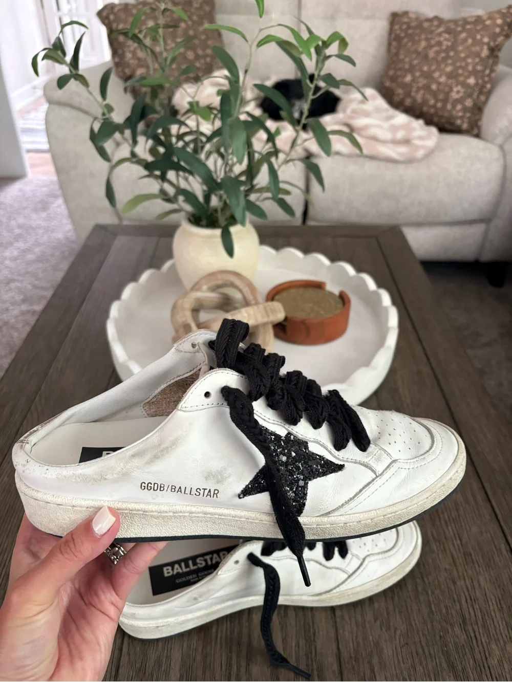 Golden Goose White Leather Low-Top Sneakers with Black Star